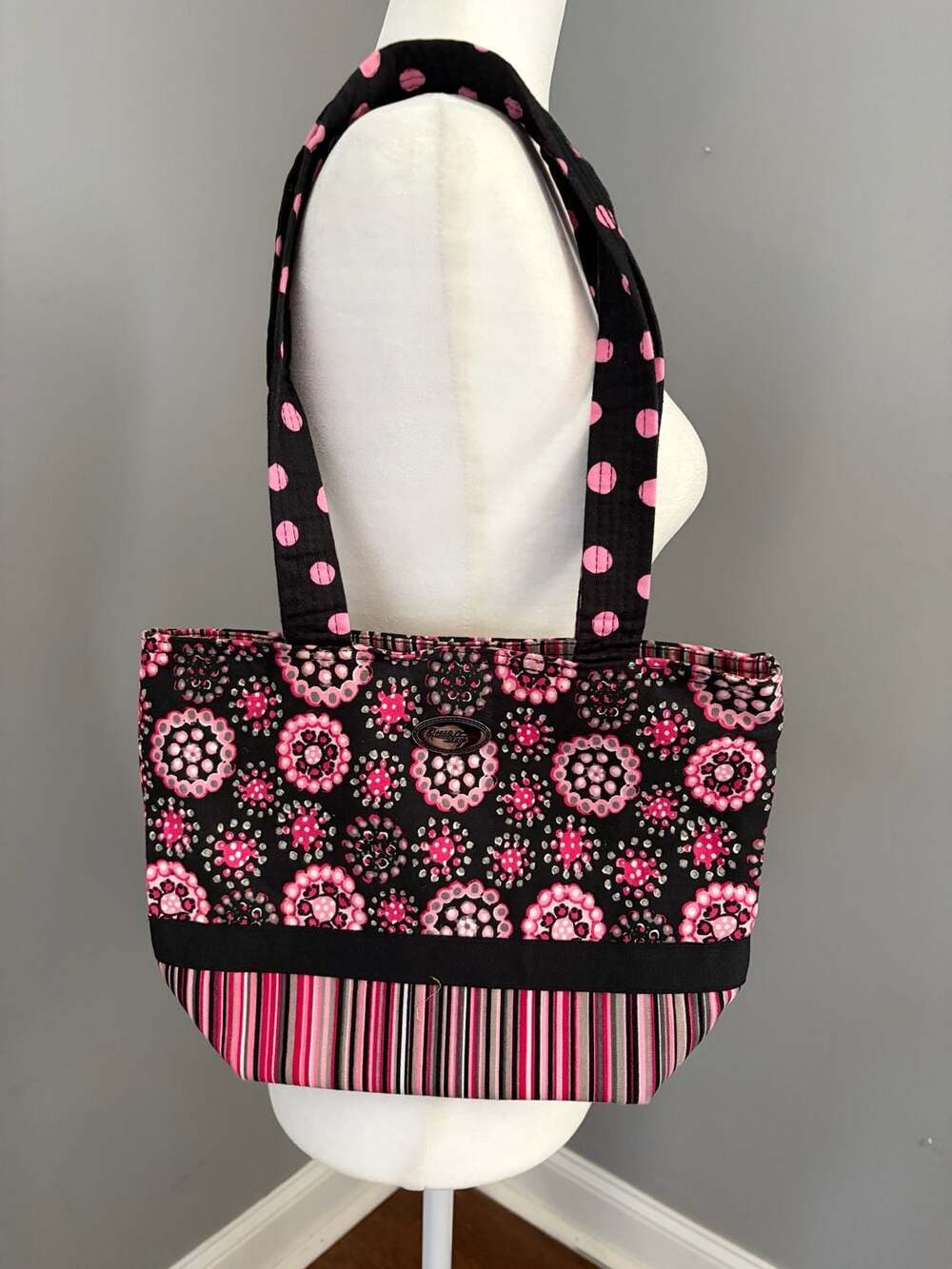 Donna Sharp Black & Pink Patterned Shoulder Tote Bag
